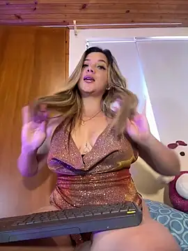 FoxxySweet online show from April 6, 3:24 pm