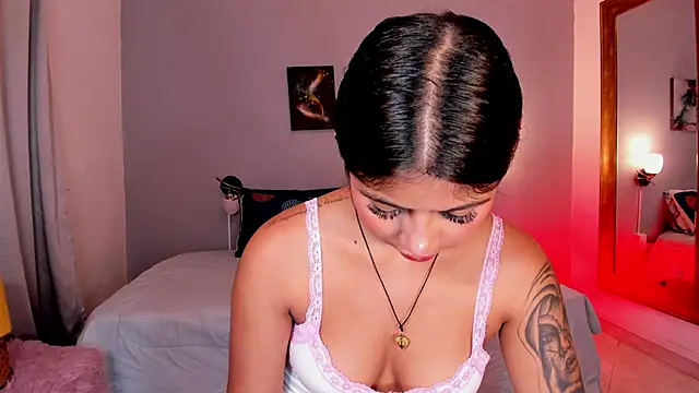KimTaylorW online show from July 1, 2:22 am