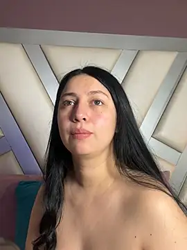 Ashleeyprincess01 online show from May 21, 1:20 pm