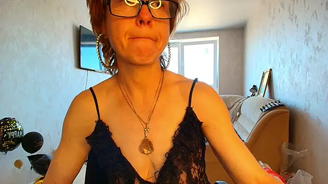 LioraWeiss online show from May 23, 10:24 am