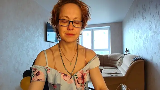 LioraWeiss online show from May 15, 5:11 am