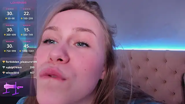 stacy moorex online show from May 23, 1:59 am