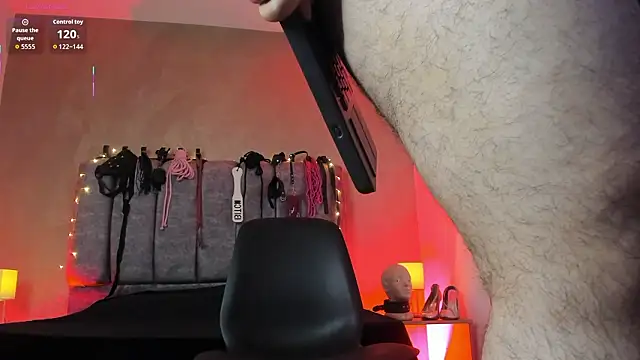 lilith velvet  online show from March 18, 1:05 pm