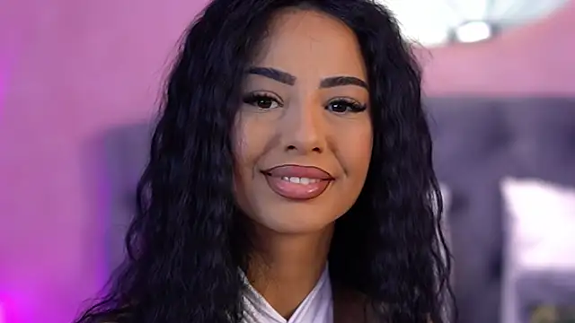 ErinAzzaro online show from July 9, 5:32 am