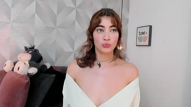 Scarlet 22  online show from March 12, 9:06 pm