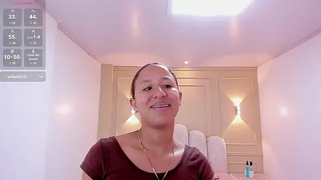 LESLYSIMPSON online show from May 13, 7:52 pm
