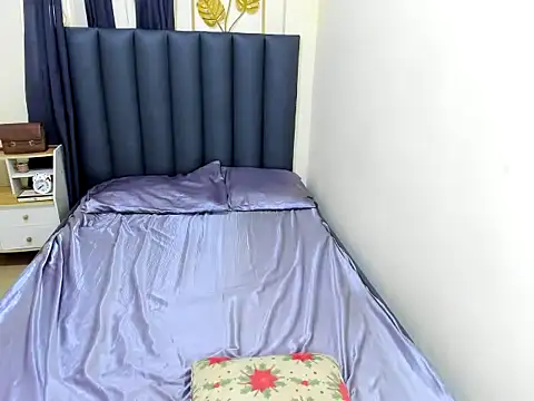 Maddison Lore online show from March 8, 4:49 am