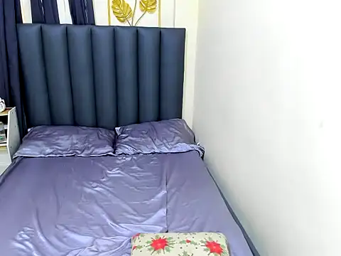 Maddison Lore online show from February 28, 6:13 am