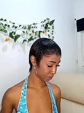 TinnaPeyton online show from April 28, 9:13 am