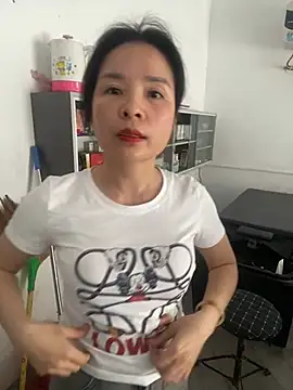 Ivy Trix2 online show from March 28, 8:36 am