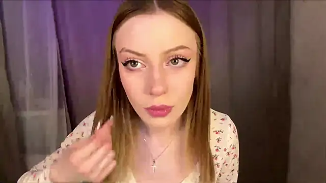 Rosalielue online show from May 17, 7:02 pm