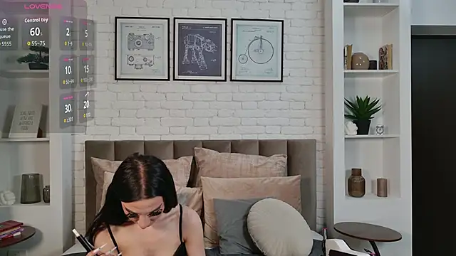 ErinEvans online show from May 13, 5:57 am
