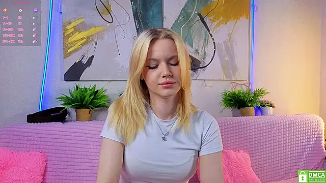 Sonya vibe me online show from April 5, 3:22 pm