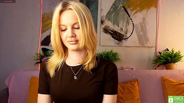 Sonya vibe me online show from March 25, 2:09 pm