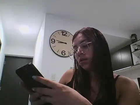 Nanuchis online show from March 28, 11:47 pm