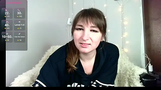Birdie Kiss online show from May 13, 8:58 pm