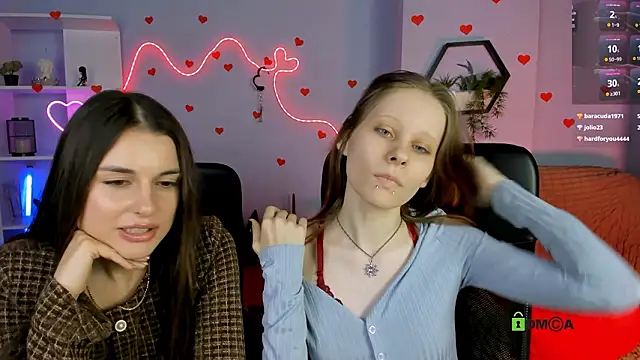 cassandra nik online show from March 31, 9:42 am