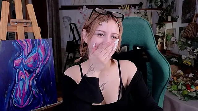 EffieMeowley online show from March 27, 8:37 am