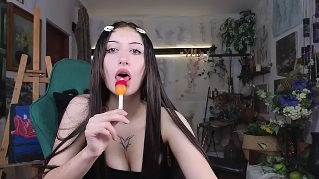 EffieMeowley online show from July 4, 11:50 am