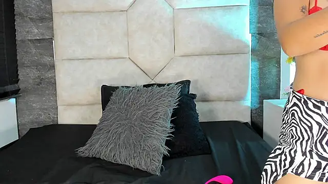 Ariia Monroee online show from May 16, 2:47 am