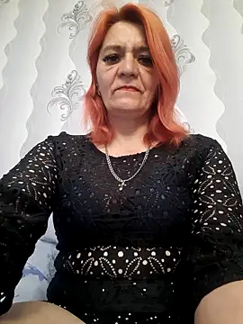 Belowa7364 online show from May 16, 1:21 pm