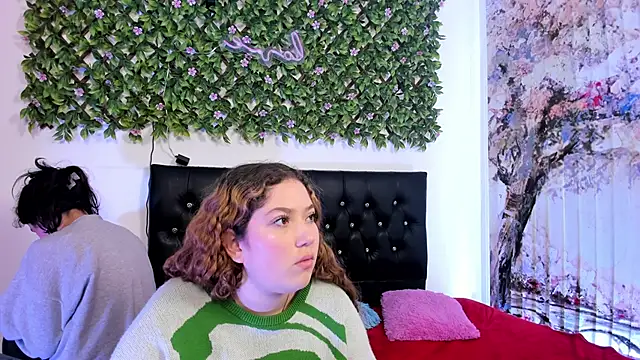 valeria and zoe online show from May 20, 3:42 pm