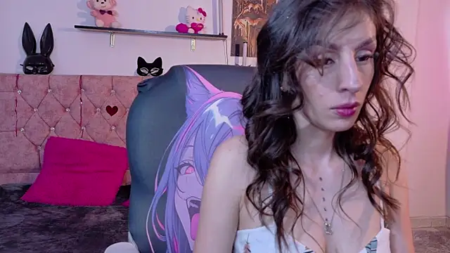 Miis Beella online show from May 12, 7:31 pm