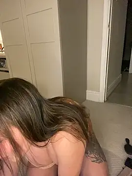 BustyNova online show from April 11, 6:55 pm