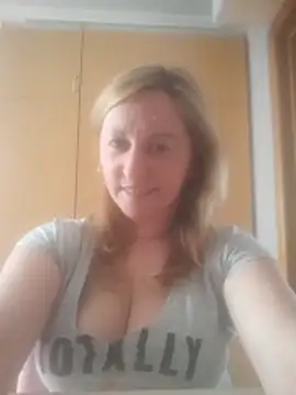 ChristinaYork online show from May 4, 2:32 pm