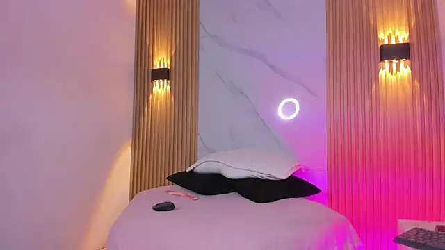 Miss ElektraNova online show from March 30, 12:05 pm