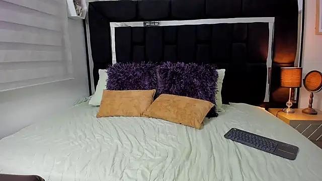 Tiana moon online show from May 14, 2:39 am