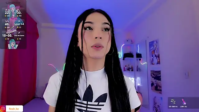 IamAndrea01 online show from May 7, 7:56 am