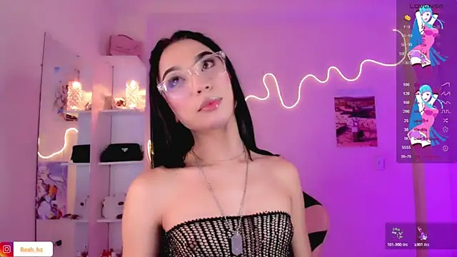 IamAndrea01 online show from May 17, 7:51 am