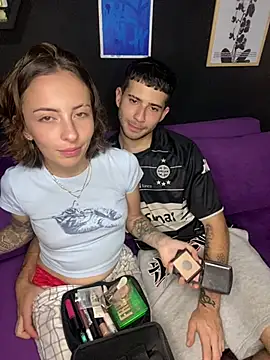 parejahot77 online show from March 29, 2:21 am