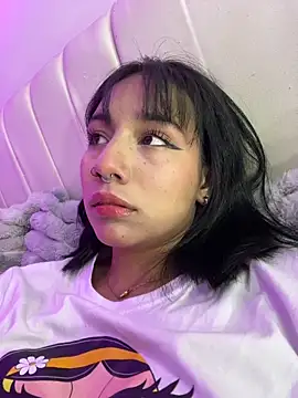 LauStar  online show from March 22, 11:22 pm