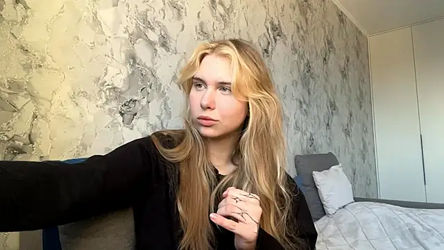 ShariLappas online show from March 12, 3:04 pm