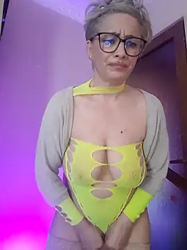 LunaBlaise online show from May 17, 10:36 am