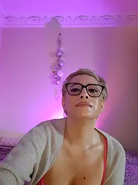 LunaBlaise online show from May 19, 5:25 am
