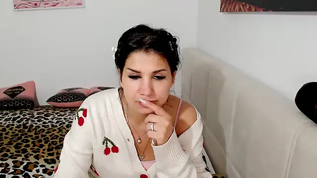 NickyHotXO online show from May 13, 4:24 pm