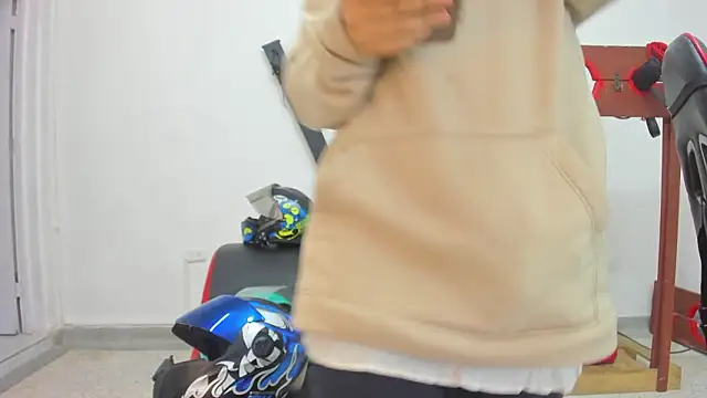 MiaBella and Max online show from March 13, 12:06 pm