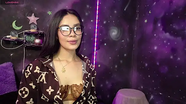 ValentinaRojass  online show from May 7, 6:33 pm