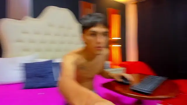 AnnyANDnoah online show from March 31, 1:11 pm