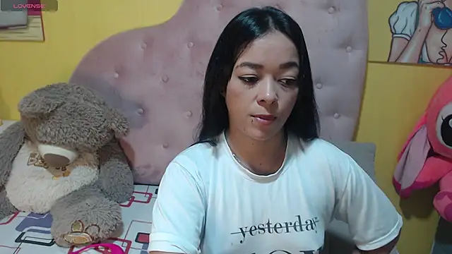 Sophiiee Gray online show from May 20, 2:30 am
