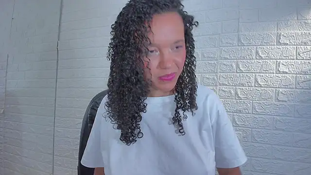 Jazlin  online show from March 5, 1:07 pm