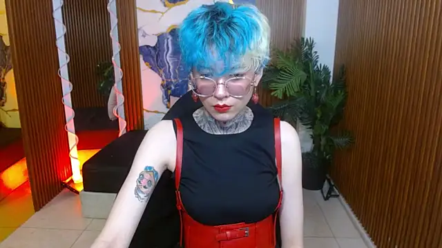 Lyra tay online show from April 4, 7:02 pm