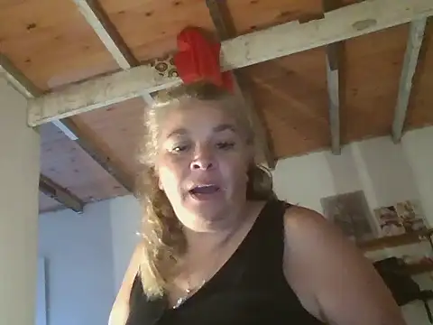 momismilf544 online show from April 3, 3:04 am