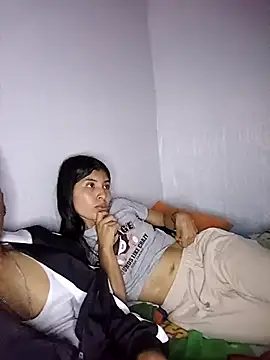 May and Noah online show from April 9, 10:37 pm