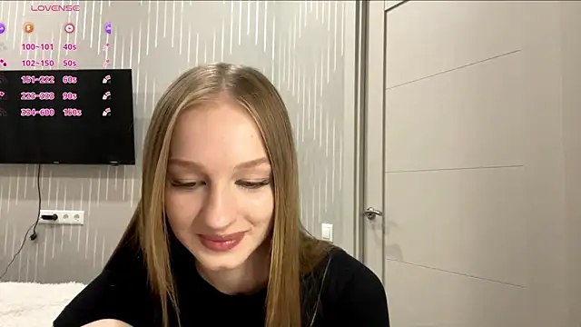 Anika Socutehe online show from May 27, 9:56 pm