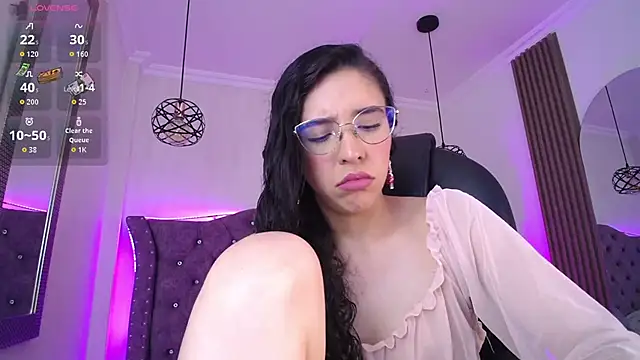 Amara Davis1 online show from May 24, 6:23 am