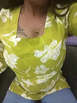 Tinaa baby online show from May 6, 6:34 pm